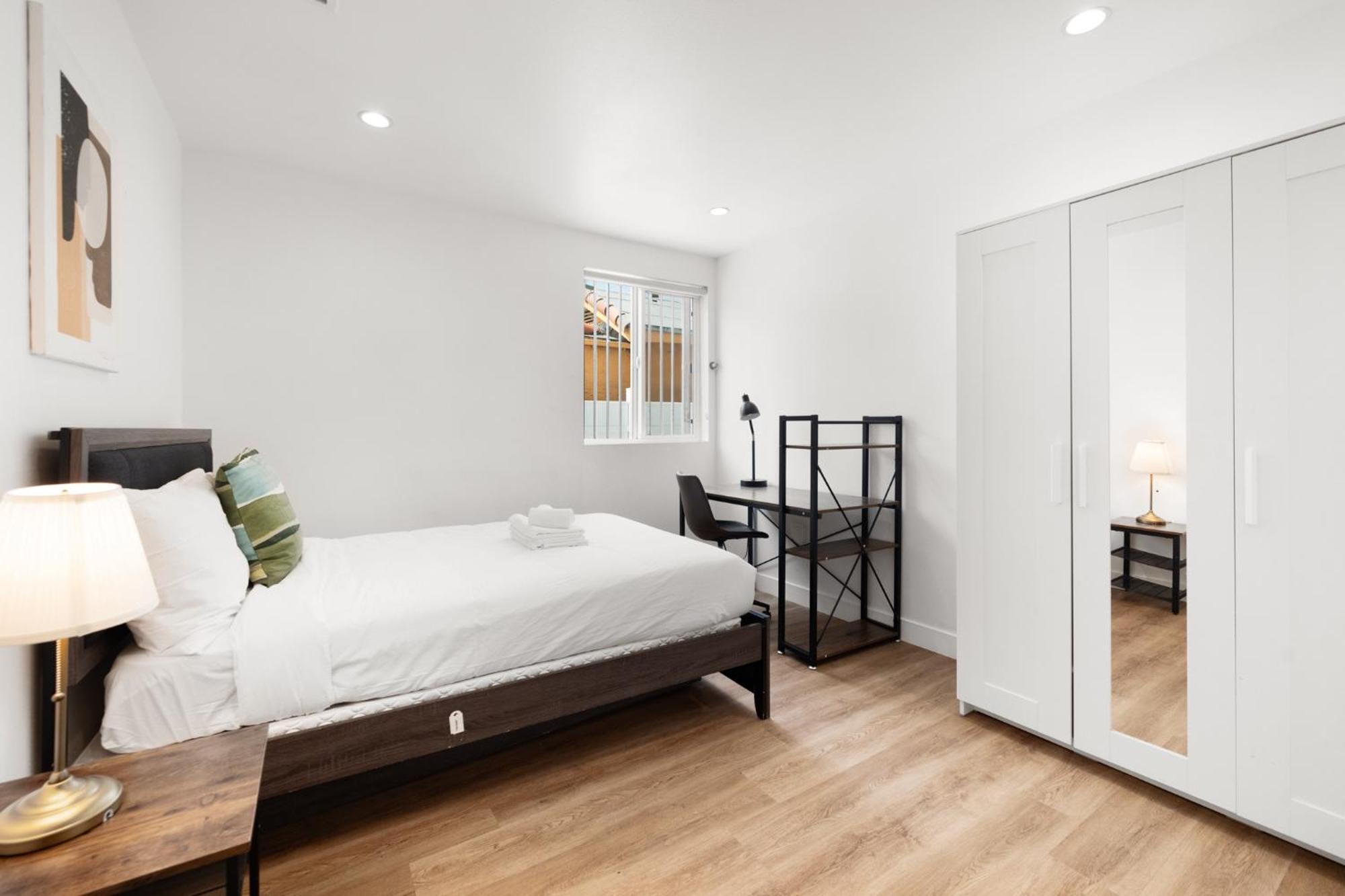 Perfect Location Near Usc, 1Bedroom With Shared Access Los Angeles Esterno foto